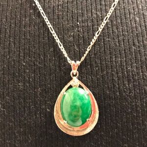 🔆 Vintage green gemstone silver pendant